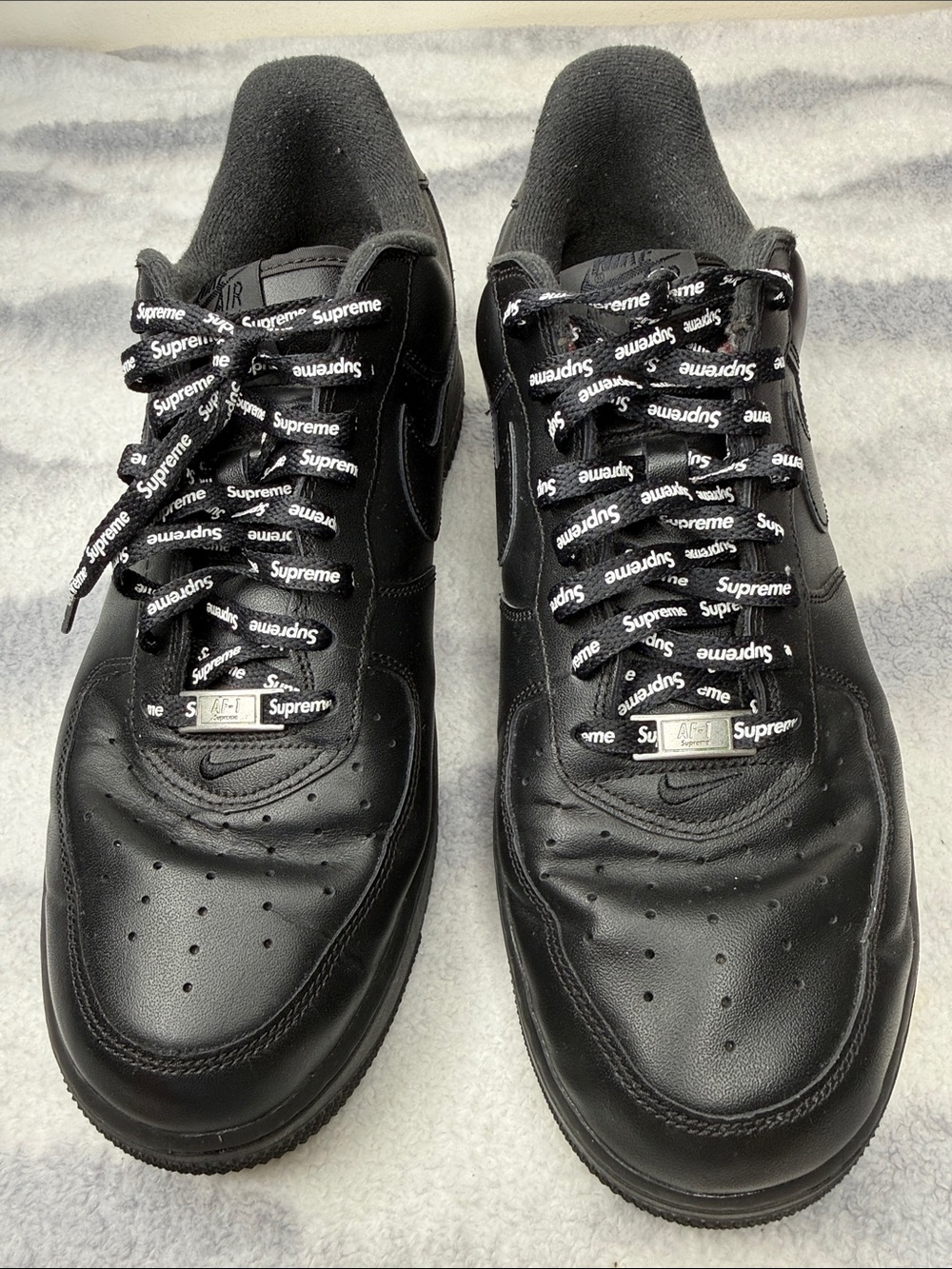 Supreme Black Leather Men's Sneakers with Branded Laces